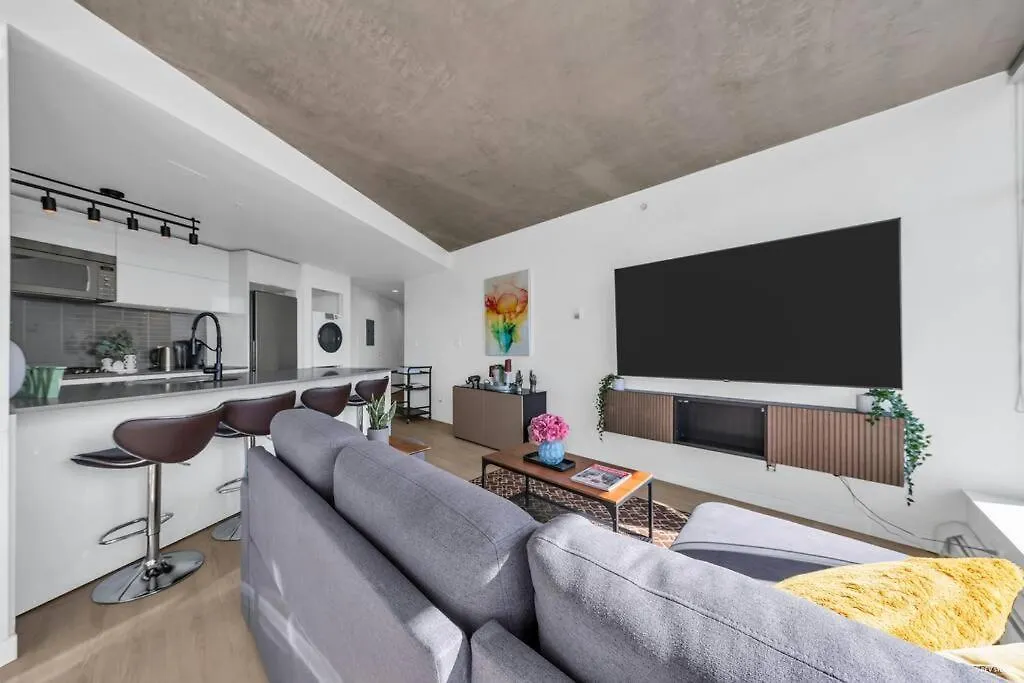 Skyview, 40Th Floor! 2Br Condo In Downtown Vancouver Canada