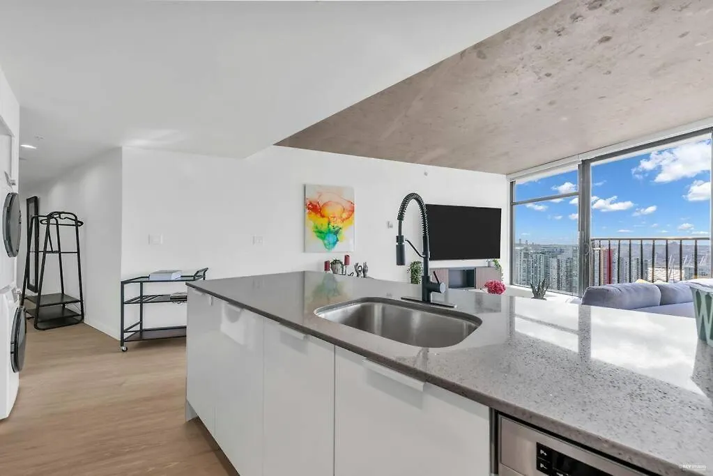 Skyview, 40Th Floor! 2Br Condo In Downtown Vancouver