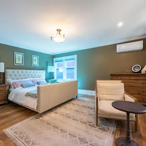  Homestay Shaughnessy Cozy Bedrooms