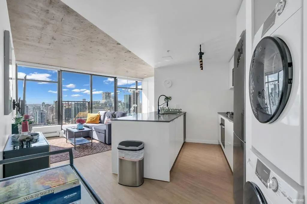 Skyview, 40Th Floor! 2Br Condo In Downtown Vancouver