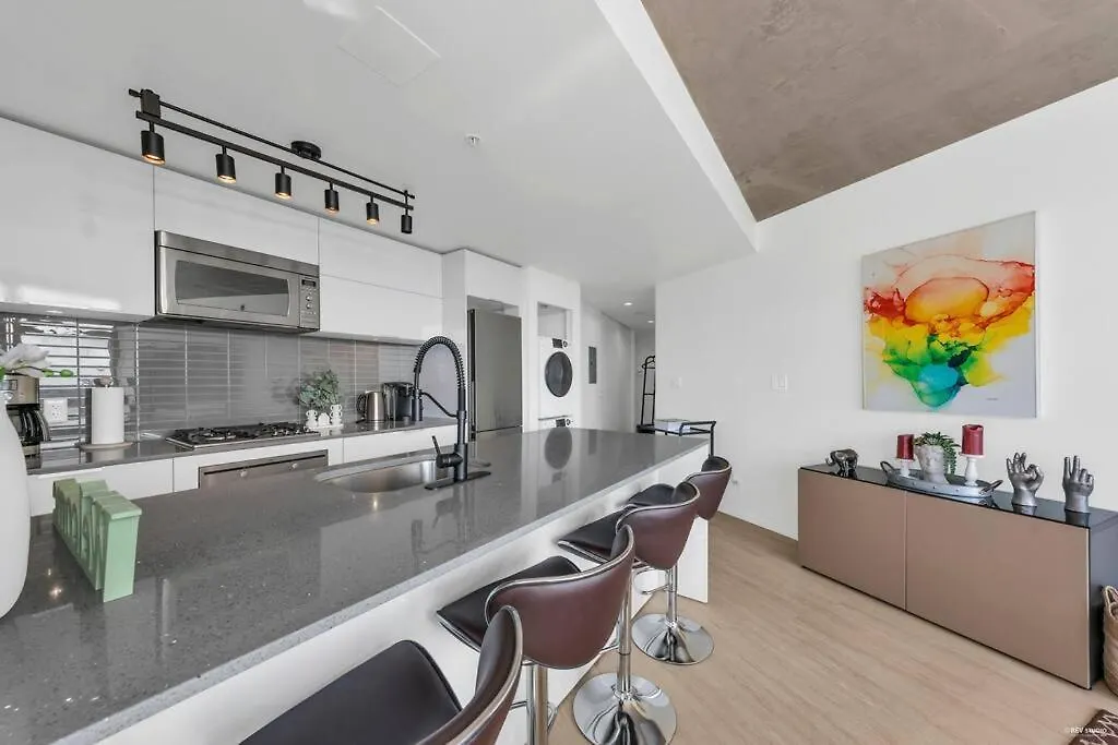 Skyview, 40Th Floor! 2Br Condo In Downtown Vancouver 0*,  Canada